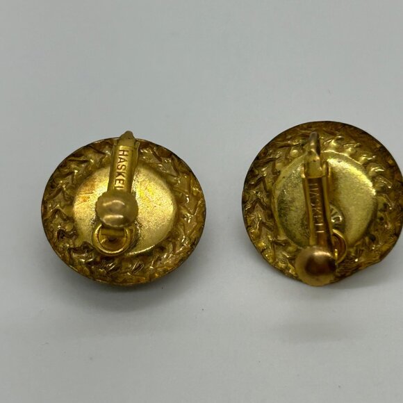 Vintage Miriam Haskell Clip-On Earrings Gold-Tone Frame Brown Speckled Cabochons - Picture 7 of 8